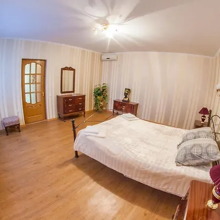 Apartment Apartments Kamanina Street Odesa